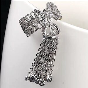 WHITE GOLD PLATED TASSEL STATEMENT RING CROWN